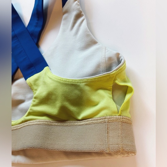 Lululemon All Sport Bra, white and blue. Small. Mesh, Power Luxtreme. - Picture 8 of 14